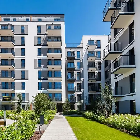 Novum Center Near The Train Station By Sun & Snow Apartment *