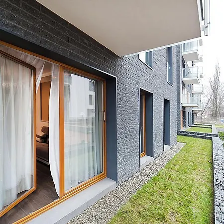 Novum Center Near The Train Station By Sun & Snow Apartment *