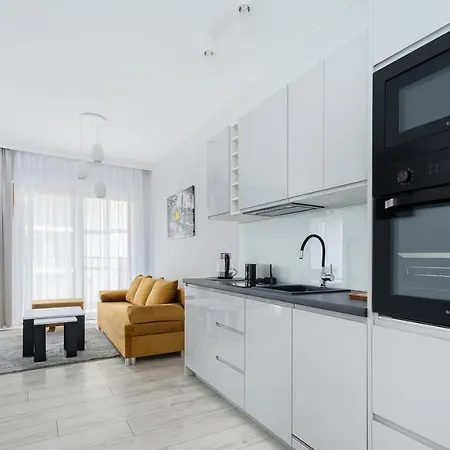 Novum Center Near The Train Station By Sun & Snow Apartment *