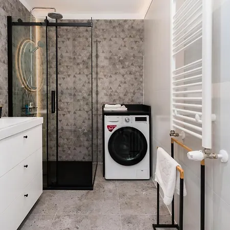 Novum Center Near The Train Station By Sun & Snow Apartment Krakow