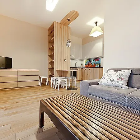 Novum Center Near The Train Station By Sun & Snow Apartment Krakow
