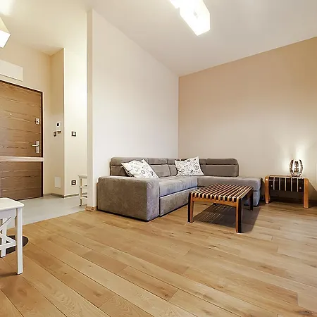 Apartment Novum Center Near The Train Station By Sun & Snow Krakow