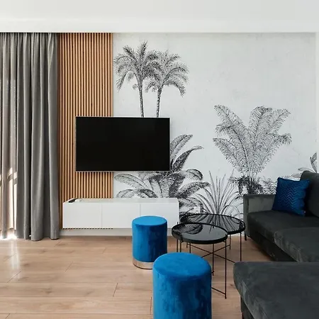 Novum Center, Sun & Snow *